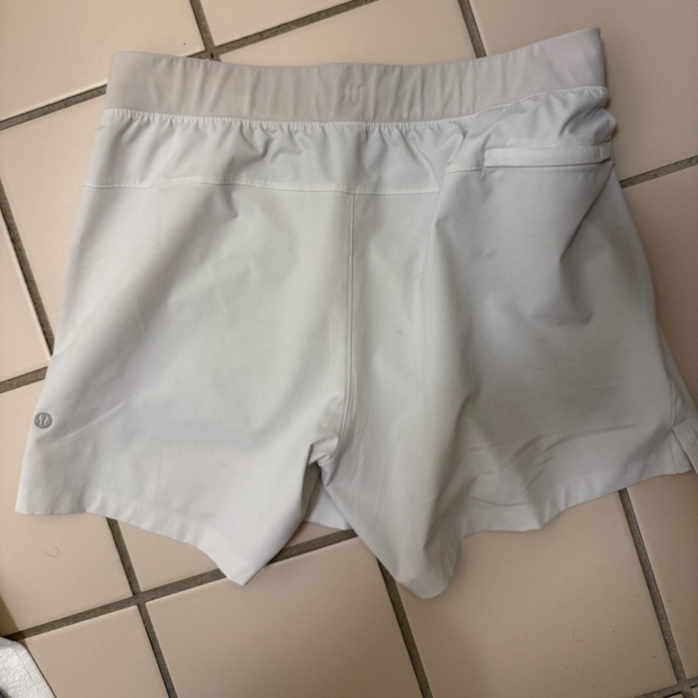 Lululemon 5" White Athletic Shorts - Small